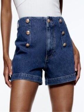 Zara denim sailor shorts with Gold buttons. Size 2/34